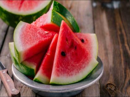 Side effect of eating too much watermelon in summer you should know | उन्हाळ्यात जास्त कलिंगड खाणंही पडू शकतं महागात, होऊ शकतात 'या' समस्या!