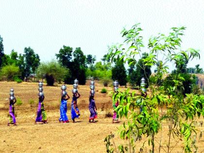 Water scarcity in mokhada | मोखाड्यात पाणीटंचाईचा वैशाख वणवा सुरू!