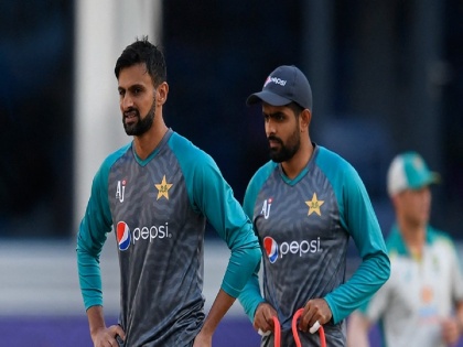 We have selected the best available players in the current squad, PCB said of not giving chance to Shoaib Malik | T20 World Cup 2022: ...म्हणून शोएब मलिकला संघात स्थान दिलं नाही; मुख्य निवडकर्त्यांनी स्पष्टच सांगितलं
