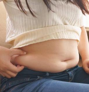 सुंदर होण्यासाठी तुम्ही काय काय करु शकता? ॲण्टी एजिंग पिल्स घेणार की गोरं होण्याचं इंजेक्शन..?