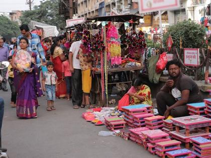 Ganesh Chaturthi 2018: Welcome to the celebration of the flag at Jalgaon | Ganesh Chaturthi 2018 : जळगावात लाडक्या गणरायाचे जल्लोषात स्वागत