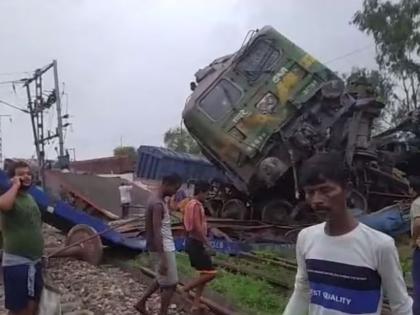 Odisha train accident repeat! One goods train collided with another at speed at west bengal; If there was a passenger train... | ओडिशा रेल्वे अपघाताची पुनरावृत्ती! एका मालगाडीवर दुसरी वेगात धडकली; प्रवासी ट्रेन असती तर...