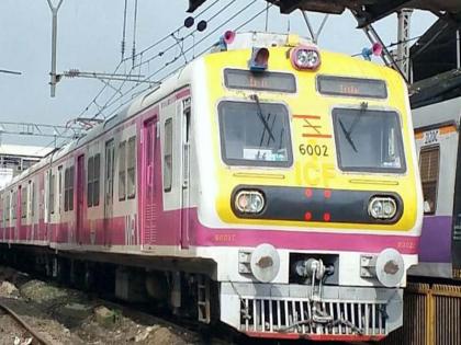 Mumbai : Western Railway traffic delayed,Due to a technical problem at Bandra | पश्चिम रेल्वेची वाहतूक उशिरानं, वांद्रे स्थानकात तांत्रिक बिघाड