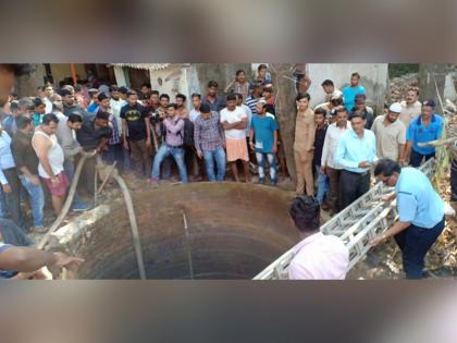 Five people die drowning in a well-hedged well in Kalyan | कल्याणमध्ये मौत का कुआं! रसायनमिश्रित विहिरीत बुडून पाच जणांचा मृत्यू