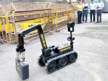 Now look for a robot bomb; Help the police | आता रोबो बॉम्ब शोधणार; पोलिसांना मोलाची मदत करणार