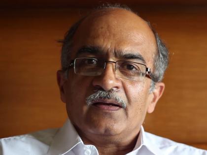 prashant bhushan gets contempt notice from supreme court over cbi case | CBI प्रकरणात ट्वीट करून फसले प्रशांत भूषण, सर्वोच्च न्यायालयाने बजावली नोटीस