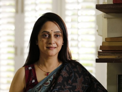 Welcome Home Marathi Movie Review | Welcome Home Marathi Movie Review: स्त्रीचं खरं घर कोणतं ?याचा ठाव घेणारा 'वेलकम होम'