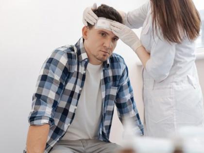 head injury minor head injury can be fatal do not carelessly | डोक्याला झालेली छोटीशी इजाही ठरू शकते घातक; दुर्लक्ष कराल तर पडेल महागात