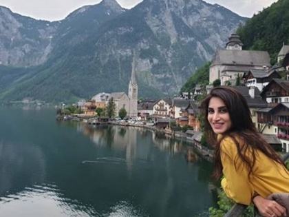 Bigg Boss fame Smita Gondkar enjoys vacation in austria | अमेरिका, थायलंड नाही तर 'या' देशात व्हॅकेशन एन्जॉय करतेय बिग बॉस फेम स्मिता गोंदकर