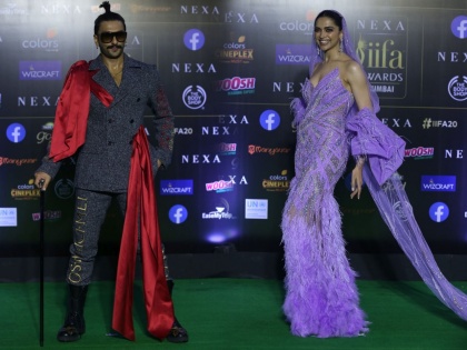 IIFA 2019 Ranveer Singh And deepika Padukone Gets trolled Due to this outfit | जसा नवरा तशी बायको, पाहा दीपवीरच्या अतरंगी ड्रेसिंग स्टाइलवर चाहत्यांच्या भन्नाट प्रतिक्रीया