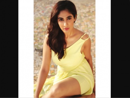Deepati sati share her bold photo on instagram | मराठमोळ्या दिप्ती सतीच्या सेक्सी अदा पाहून तुम्ही व्हाल क्रेझी, पाहा तिचे बोल्ड फोटो