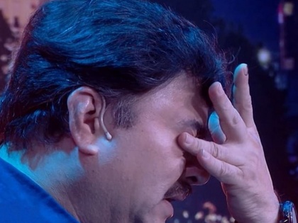 Prashant damle become emotional on don special show | या व्यक्तिचा फोटो पाहताच प्रशांत दामलेंच्या डोळ्यात तरळले अश्रू, वाचा सविस्तर