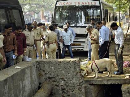 Found women's feet after body part found... | महिलेचे धड सापडल्यानंतर आता पाय सापडले...