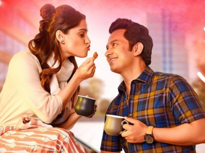 Good news ...! Check out the romantic chemistry of Priya Bapat and Umesh Kamat at home | खुशखबर...! घरबसल्या पहा प्रिया बापट व उमेश कामतची रोमँटिक केमिस्ट्री