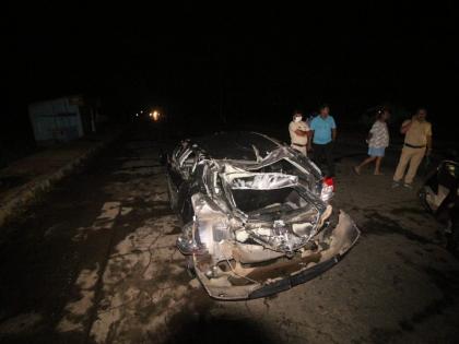 Heavy rains caused heavy rains to crumble; Both suffered minor injuries | जोरदार वळीव पावसामुळे बावड्याचा टोल नाका जमीनदोस्त; दोघे किरकोळ जखमी