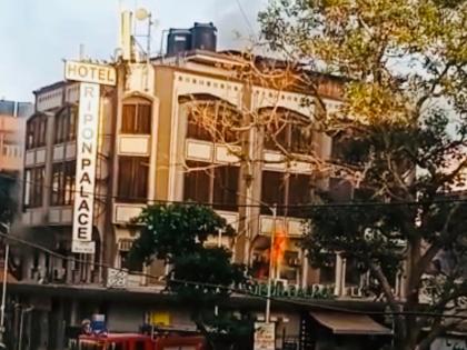 Fire at Covid Care Center, in which 25 people quarantine pda | २५ जण क्वारंटाइन असलेल्या कोविड केअर सेंटरला आग