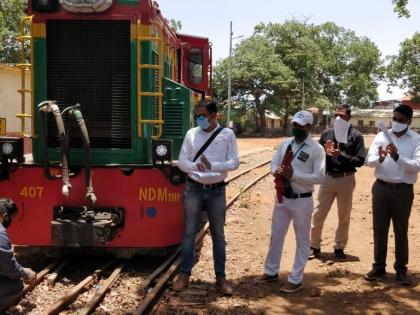 Freight starts from Queen of Matheran in Lockdown | लॉकडाऊनमध्ये माथेरानच्या राणीतून मालवाहतूक सुरू