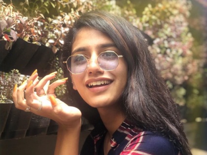 Priya prakash varrier is back on instagram reveals the reason | अचानक Instagramवरुन गायब झाली होती प्रिया प्रकाश वारियर, आता Video शेअर करत सांगितले कारण