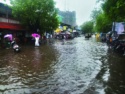 Increased incidence of waterlogging in densely populated areas of Chembur, Kurla | चेंबूर, कुर्ला येथील दाट लोकवस्तीच्या भागात पाणी तुंबण्याच्या घटनांमध्ये वाढ, नागरिक हैराण