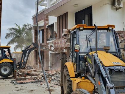 Corporation's hammer on Sahil Syed's bungalow in Nagpur | नागपुरात साहिल सय्यदच्या बंगल्यावर मनपाचा हातोडा