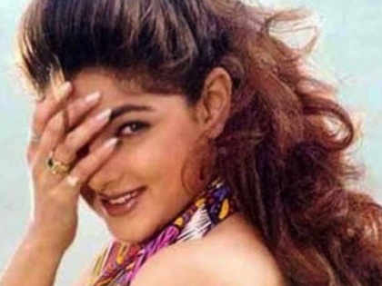 90s sexy siren Mamta Kulkarni Got Into Controversy Because of Topless Photoshoot | 'या' लोकप्रिय अभिनेत्रीच्या एका फोटोमुळे आलं होतं मोठं वादळ, एका चुकीमुळे उध्वस्त झाले तिचे करिअर