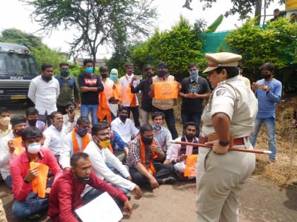 ABVP shows black flags to Uday Samant, tries to stop Tafa, police arrest activists | उदय सामंत यांना अभाविपने दाखवले काळे झेंडे, ताफा रोखण्याचा केला प्रयत्न, पोलिसांना कार्यकर्त्यांना घेतले ताब्यात