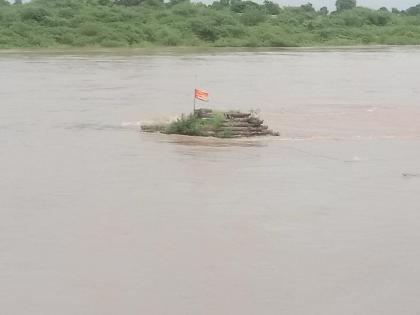 Godavari river Likely to exceed danger level | गोदामाय धोक्याची पातळी ओलांडण्याची शक्यता