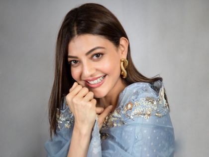 South actress kajal aggarwal flaunt her wedding ring on instagram | अभिनेत्री काजल अग्रवालने दाखवली एंगेजमेंट रिंग, लवकरच अडकणार लग्नाच्या बेडीत