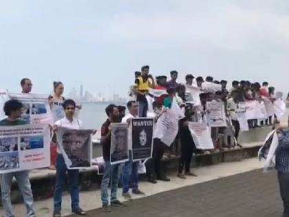 coronavirus: Anti-mask agitation in Mumbai, demand for complete withdrawal of lockdown | coronavirus: मुंबईत झाले अँटी मास्क आंदोलन, लॉकडाऊन पूर्णपणे मागे घेण्याची मागणी