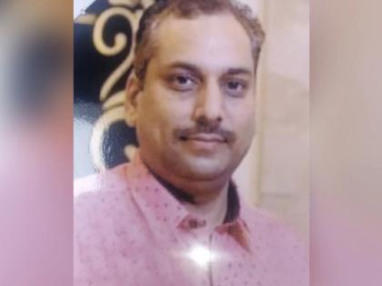 Businessman killed in extramarital affair, body dismembered and stuffed in suitcase, dumped in Gujarat | विवाहबाह्य संबंधातून व्यापाऱ्याची हत्या, मृतदेहाचे तुकडे करून सुटकेसमध्ये भरून टाकले गुजरातमध्ये  