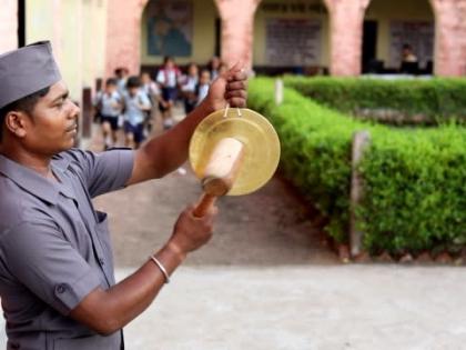 Peon posts in schools will be abolished, wholesale peon allowance will be applicable | शाळांमधील शिपाई पदे रद्द होणार, ठोक शिपाई भत्ता लागू होणार