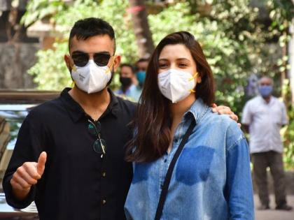 Virat-Anushka appeared the media for the first time after receiving Kanyaratna, see VIDEO | कन्यारत्नाच्या प्राप्तीनंतर विराट-अनुष्का प्रथमच आले माध्यमांसमोर, पहा VIDEO