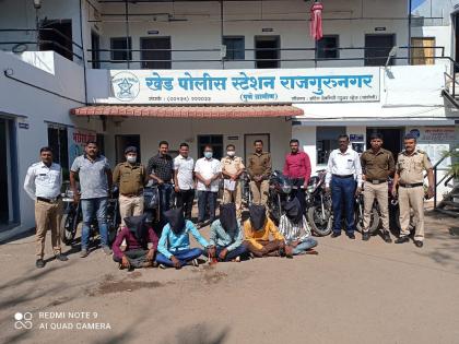 Explosive action; Police arrested two gangs of bike thieves | धडाकेबाज कारवाई; पोलिसी खाक्या दाखवून दुचाकी चोरट्यांची टोळी केली जेरबंद 