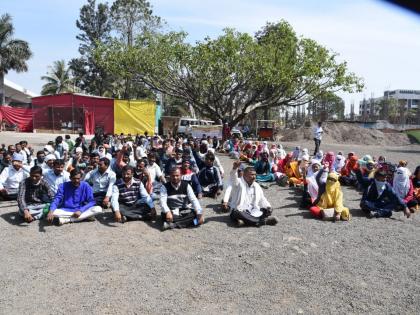 Birhad Morcha of tribal development department employees in Nashik | आदिवासी विकास विभागातील कर्मचाऱ्यांचा बिऱ्हाड मोर्चा