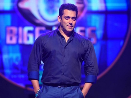 Salman khan has conditioned to work in next season of bigg boss which will surprise you | Bigg Boss 14 पहिल्यांदाच नॅशनल टीव्हीवर असे काही बोलून गेला सलमान खान की, निर्मात्यांनाही फुटला घाम, पाहा हा व्हिडीओ
