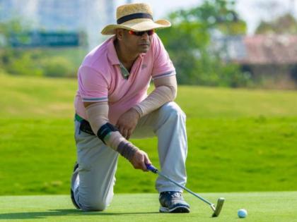 व्हॉट अ स्ट्रोक; पोलीस महासंचालक हेमंत नागराळे गोल्फ खेळतात तेव्हा...