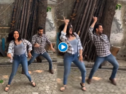 Aashutosh Gokhale With Anaghaa Atul Dancing skill will stunned you, dance video viral | अभिनेता आशुतोष गोखलेची अनघासह डान्स केमिस्ट्री पाहून फॅन्स झाले क्रेझी