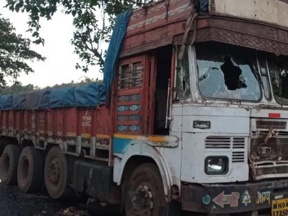 Accident on Revdanda-Roha road, truck driver blows up eight people, killing three | Raigad News : रेवदंडा-रोहा रस्त्यावर अपघात, ट्रक चालकाने आठ जणांना उडवले, तिघांचा मृत्यू