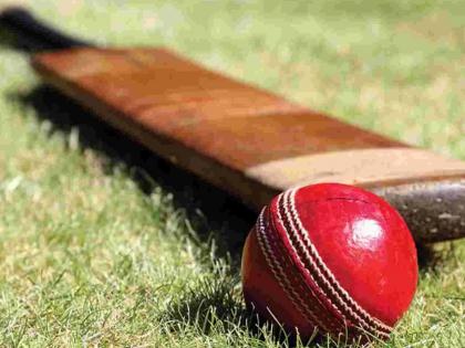 Madhya Pradesh batsman missed fifty by one run hit the fielder who took his catch | एका धावेनं अर्धशतक हुकलं, फलंदाजानं झेल घेणाऱ्या फिल्डरला बेदम चोपलं; २४ तासानंतर आला शुद्धीवर