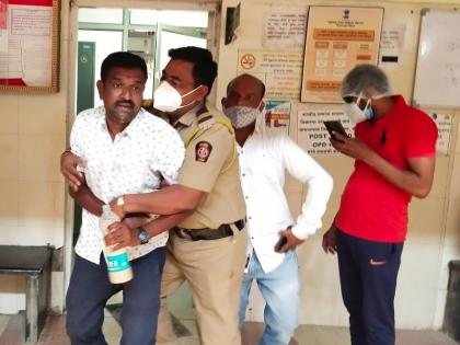 corona virus: Attempted suicide at Beed district hospital | corona virus : रेमडेसिवीरच्या अफरातफरिचा आरोप करणाऱ्याचा बीडच्या जिल्हा रूग्णालयात आत्महत्येचा प्रयत्न