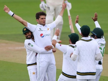 Pakistan win the series 2-0 against Zimbabwe, Babar Azam won the Men's ICC player of the month for April | ZIM vs PAK : पाकिस्ताननं झिम्बाब्वेला लोळवलं, बाबर आजमला आयसीसीनं पुरस्कारानं गौरवलं