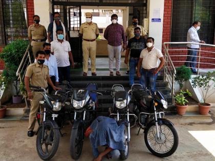 Two vehicles seized in Ballarpur, four vehicles seized | बल्लारपुरात दुचाकीचोरांना ठोकल्या बेड्या, चार वाहने जप्त