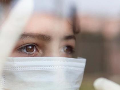 Mucormycosis: कोरोनामुक्त होत असताना या लक्षणांकडे करू नका दुर्लक्ष, होऊ शकतो ब्लॅक फंगसचा धोका