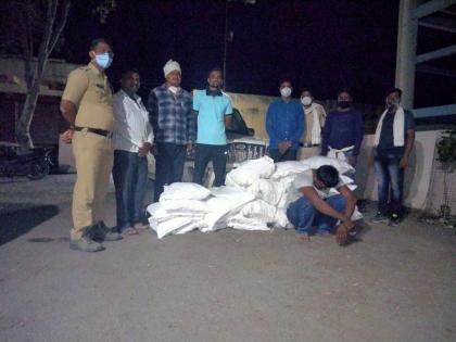 Gutkha worth Rs 2 lakh seized in Babar Colony, Parbhani | परभणीच्या बाबर कॉलनीत पकडला दोन लाखांचा गुटखा