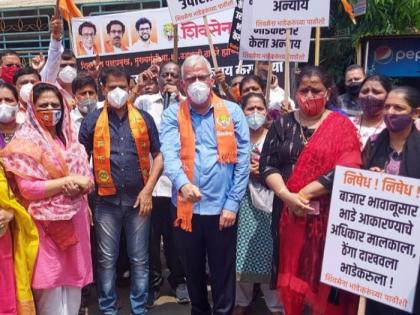 Shiv Sena's intense agitation against the central government's ideal tenant law | केंद्र सरकारच्या आदर्श भाडेकरू कायद्याविरोधात शिवसेनेचे तीव्र आंदोलन