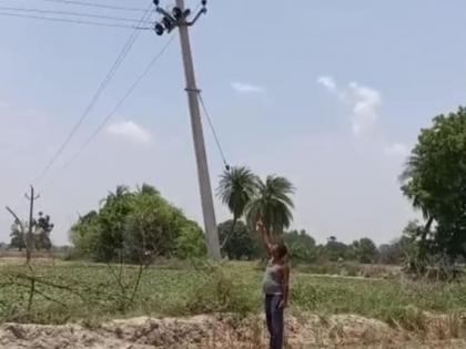 Corona vaccination: Villagers refuse corona vaccine, SDM cuts off village electricity; Ration also stopped | Corona vaccination: ग्रामस्थांनी कोरोनावरील लस नाकारली, जिल्हाधिकाऱ्यांनी गावची वीज कापली; रेशनही केले बंद