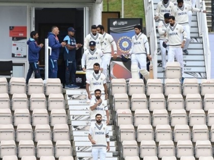 WTC final 2021 Ind vs NZ 1st Test : Indian players wearing black armbands today to pay tribute to the late Milkha Singh  | WTC final 2021 Ind vs NZ 1st Test : दिग्गज धावपटू मिल्खा सिंग यांना टीम इंडियानं वाहिली श्रद्धांजली, केलं असं काही की वाटेल अभिमान