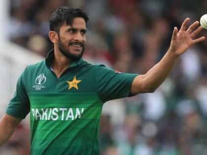 Pakistan Cricket Board (PCB) By Mistakenly Uses Middle Finger In Hasan Ali Birthday Tweet; Deletes It Later | पाकिस्तानी क्रिकेट बोर्डानं स्वतःच्याच खेळाडूची काढली लाज; बर्थ डे विश करताना पोस्ट केलं मधलं बोट!