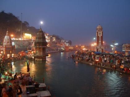 Coronavirus: Ganga is sacred! Samples taken for corona test from 16 places were negative | Coronavirus: गंगा पवित्रच! १६ ठिकाणांहून कोरोना चाचणीसाठी घेण्यात आलेले नमुने निगेटिव्ह   