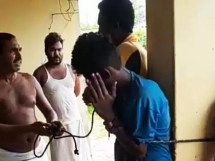 Asking the girl for her address assaulted the young boys; Police launched an investigation after the video went viral | मुलींना पत्ता विचारल्याने युवकांना बेदम मारले; व्हिडीओ व्हायरल झाल्यानंतर पोलीस लागले तपासाला